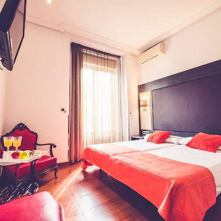 Hostal Sol Los Angeles Madrid Buitenkant foto